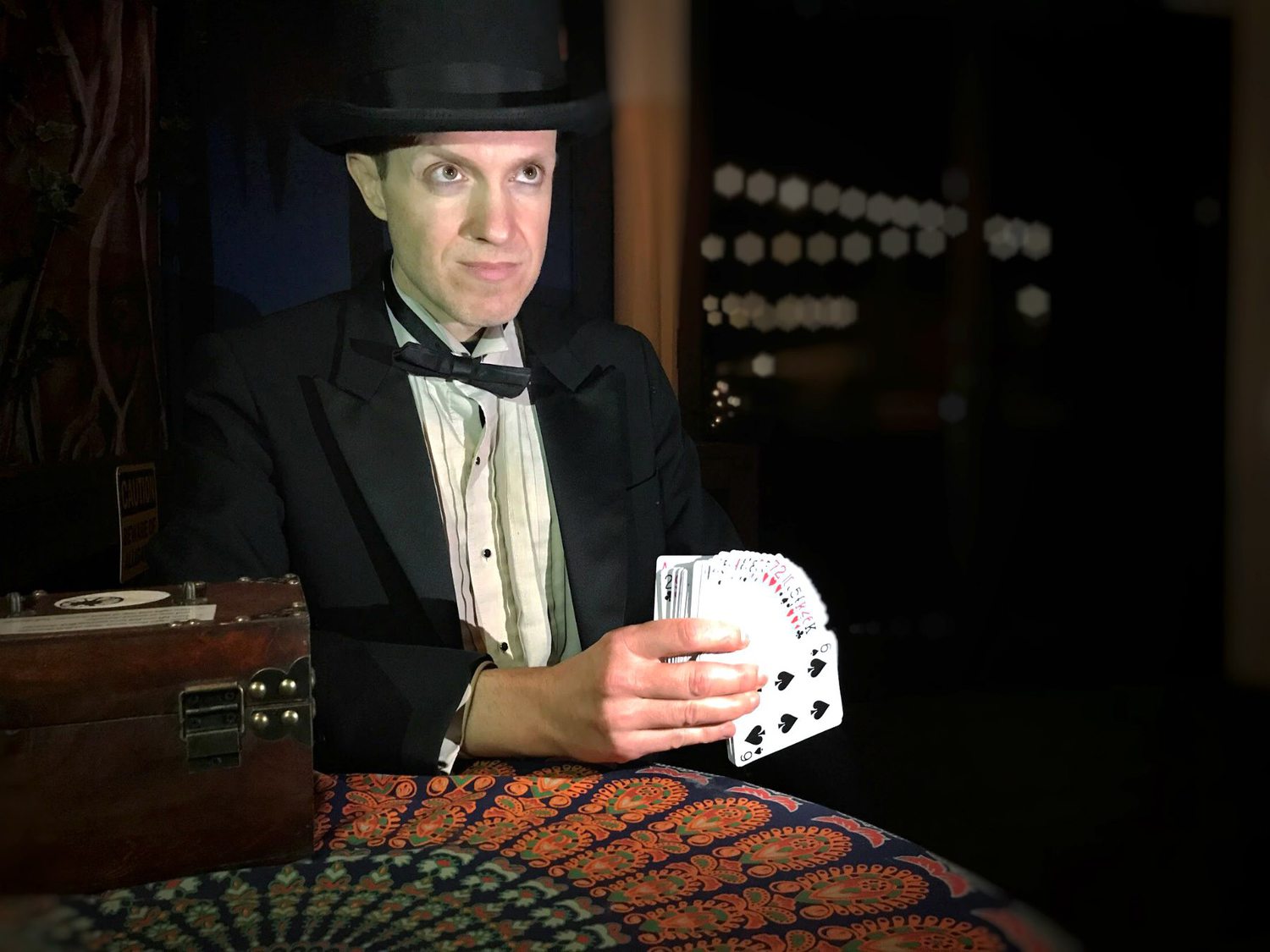 Red Lantern Escape Room - Carnival Class Reunion - Ghosts of Classmates Past