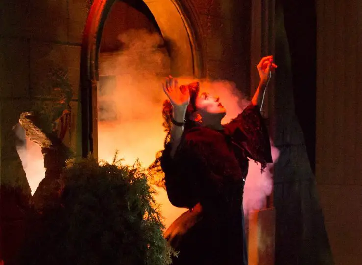 Unbound Productions Wicked Lit Theater Halloween Immersive Jena Hunt Open Door